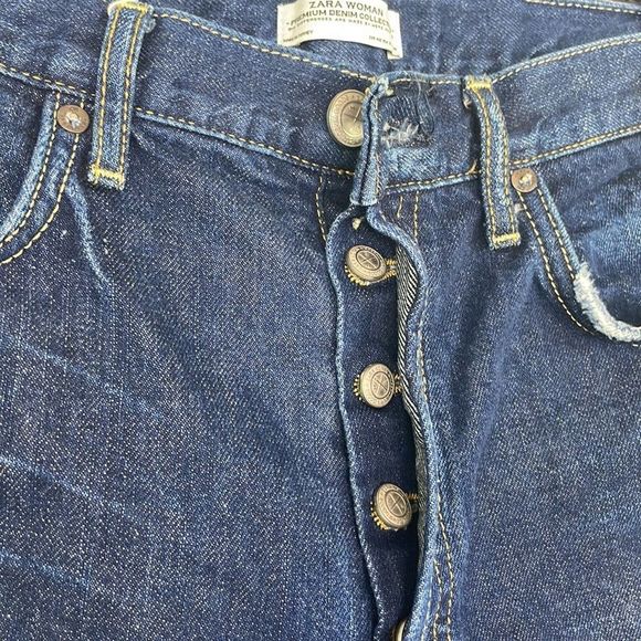 Zara Woman Cropped Buttonfly Hi Rise Blue Jeans. US Size 8. - Picture 5 of 13